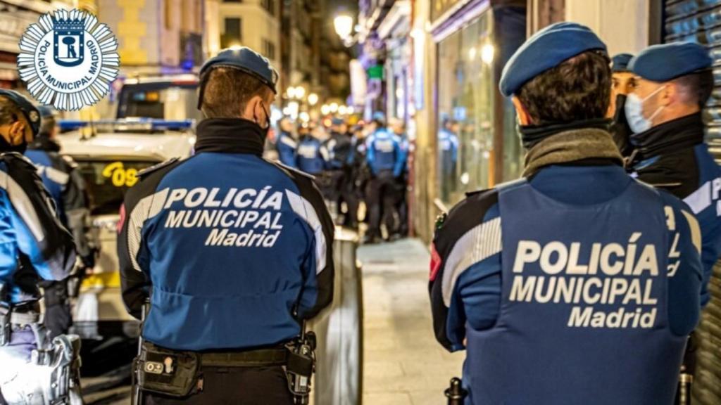 Dos agentes de la Policía Municipal de Madrid.
