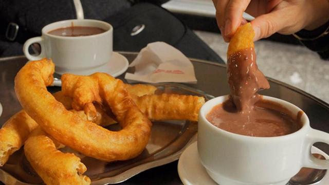 Un chocolate con churros de Casa Aranda.