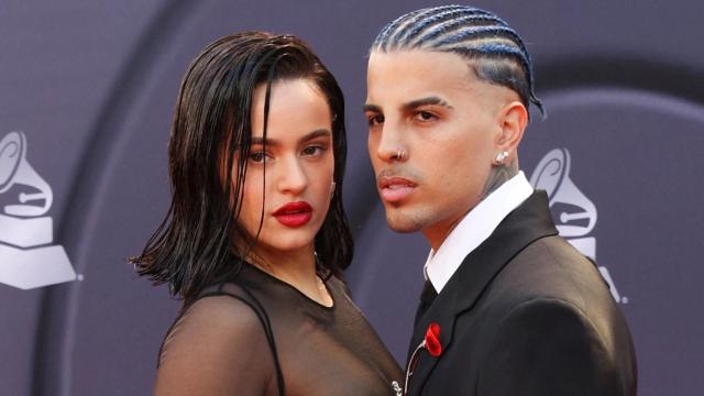 Los cantantes Rosalía y Raw Alejandro.