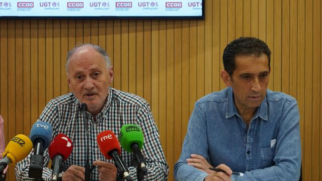 El secretario general de UGT en Castilla y León, Faustino Temprano, y el de Comisiones Obreras, Vicente Andrés, en una imagen de archivo.