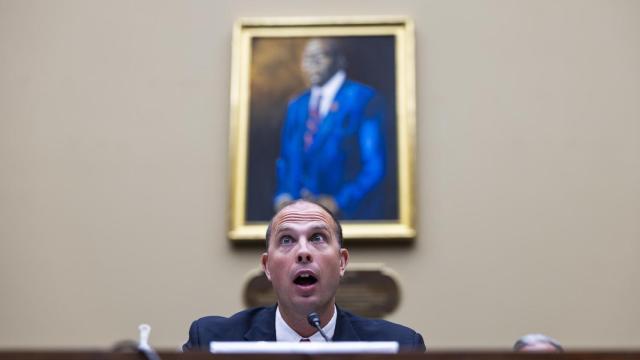 El exmilitar David Grusch durante su testimonio.