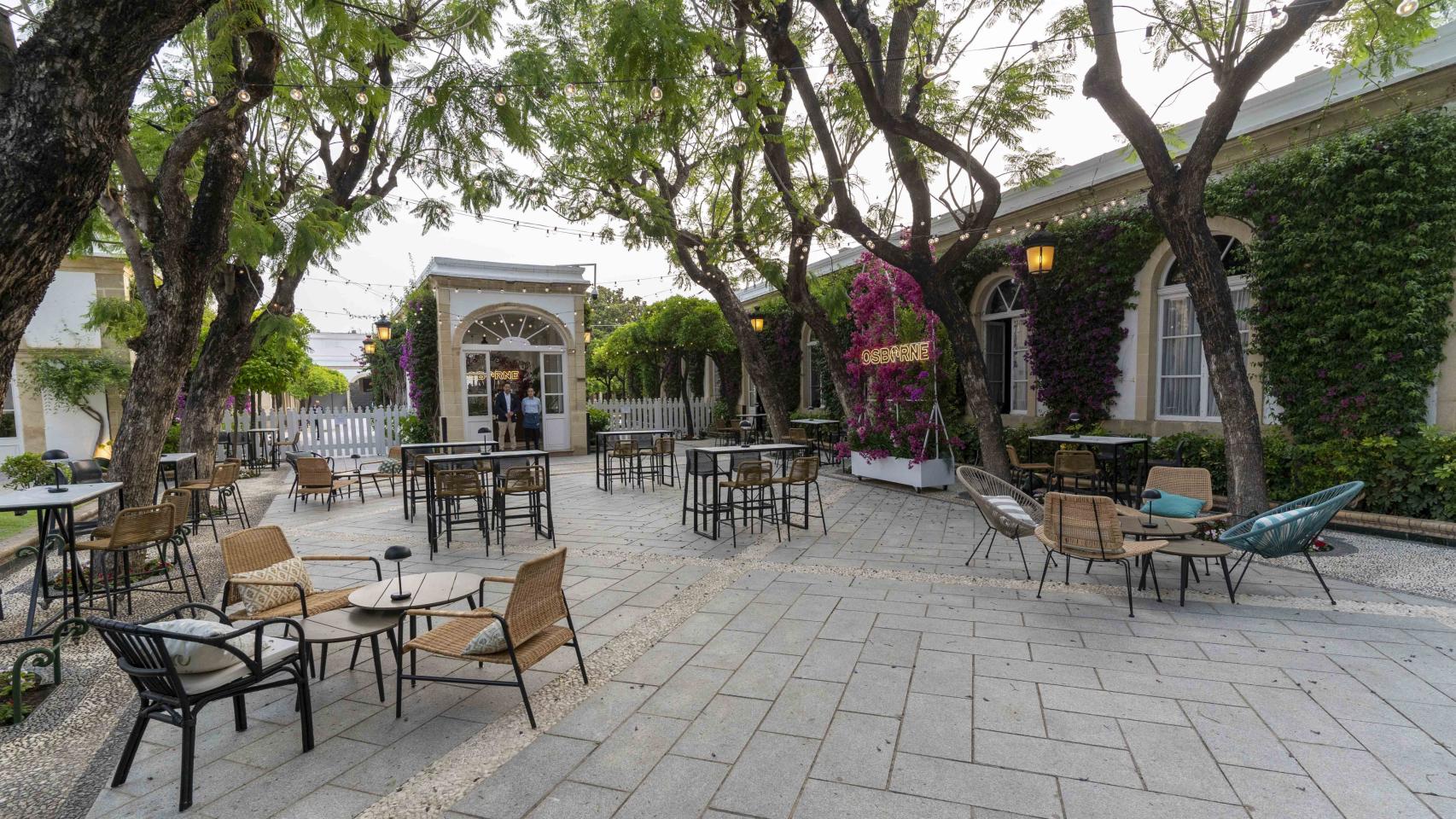 Saborea Osborne, el mejor rincón donde pasar las noches de verano en el Puerto de Santa María