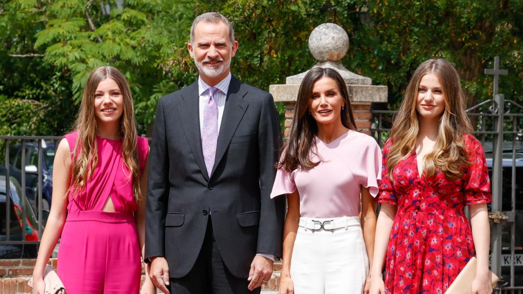 La Familia Real en la confirmación de la infanta Sofía.