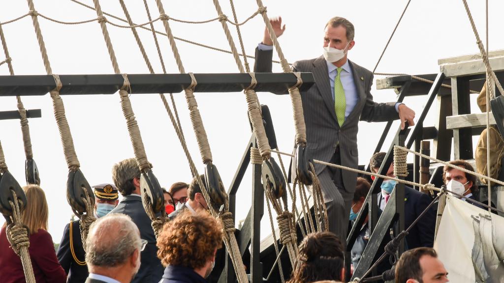Felipe VI, el día que recibió un cuponazo de la ONCE, en Sanlúcar de Barrameda.