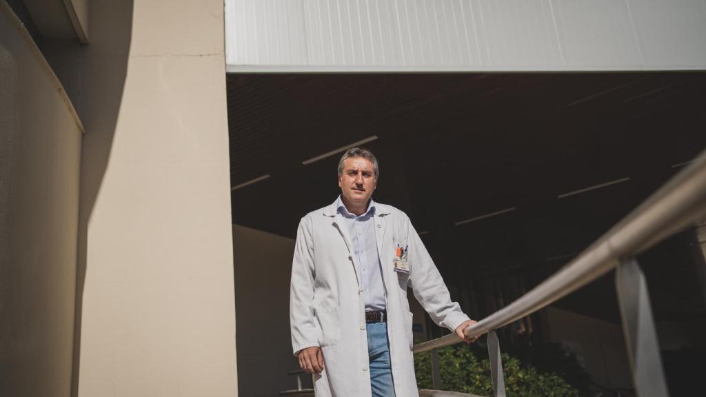 El doctor Miguel Ángel Moreno Pelayo, jefe del servicio de Genética en el Hospital Universitario Ramón y Cajal, durante la entrevista con EL ESPAÑOL | Porfolio