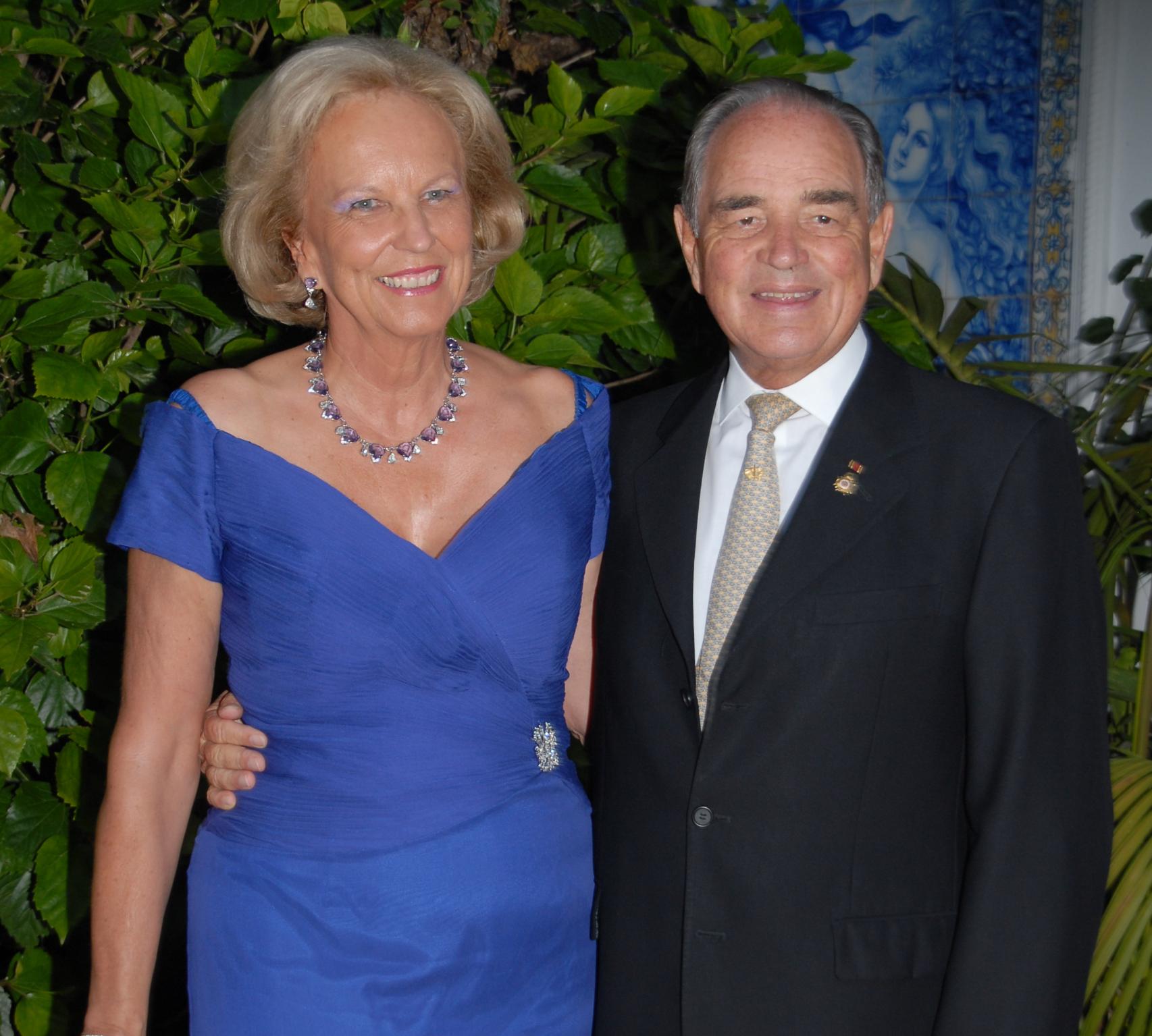 El conde Rudi posa junto a la princesa María Luisa de Prusia, en 2007