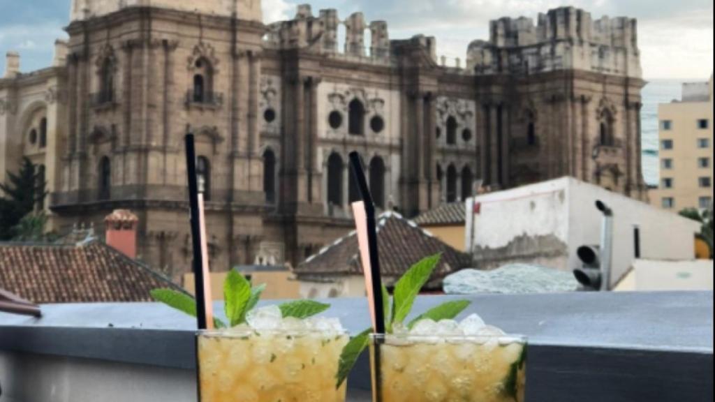 Dos mojitos en la Terraza Chinitas.