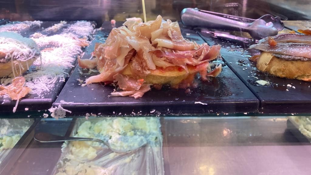 Varios pinchos en uno de los locales.