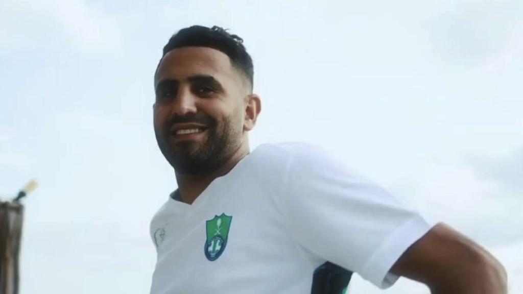 Mahrez ficha por el Al Ahli de Arabia Saudí.