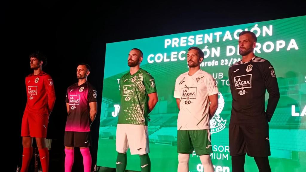 Equipaciones del CD Toledo para la temporada 2023/2024.
