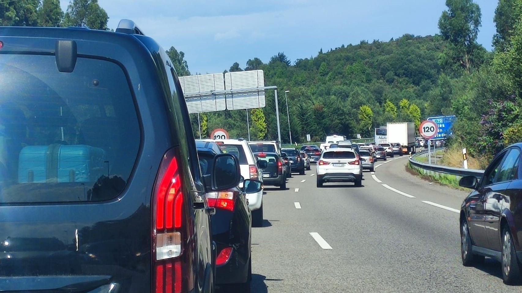 La DGT prevé más de 49 millones de desplazamientos en todo el mes.