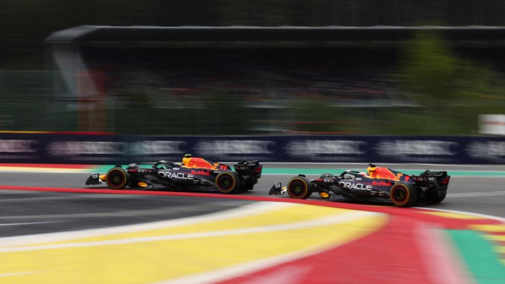 Los dos Red Bull, mano a mano en el GP de Bélgica.