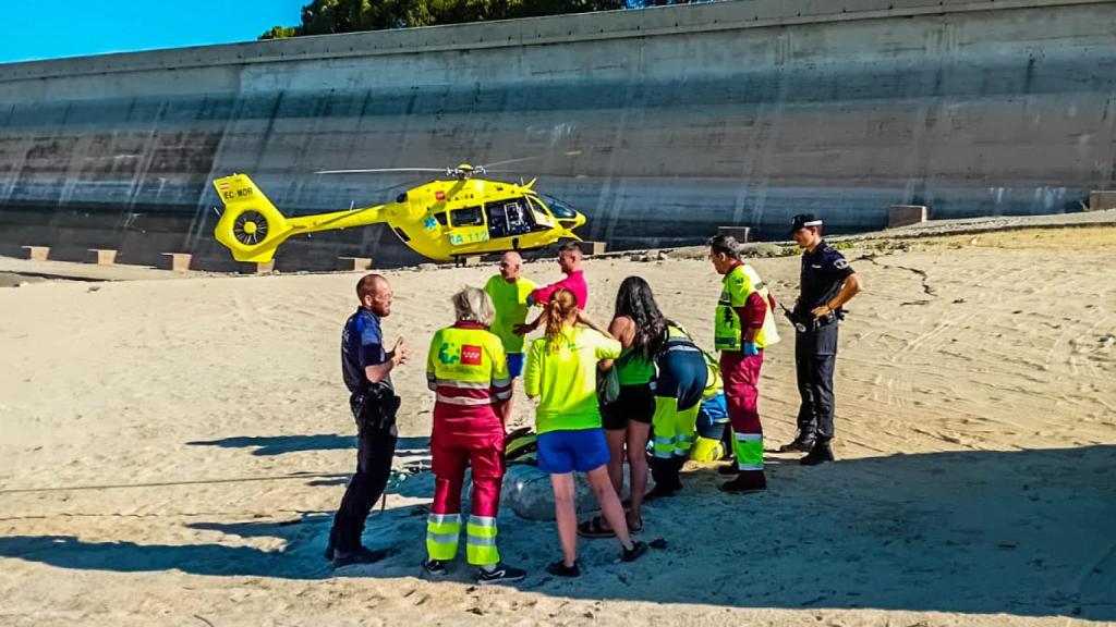 Summa 112 en el rescate de un joven bañista este sábado 29 de julio en el pantano de San Juan.