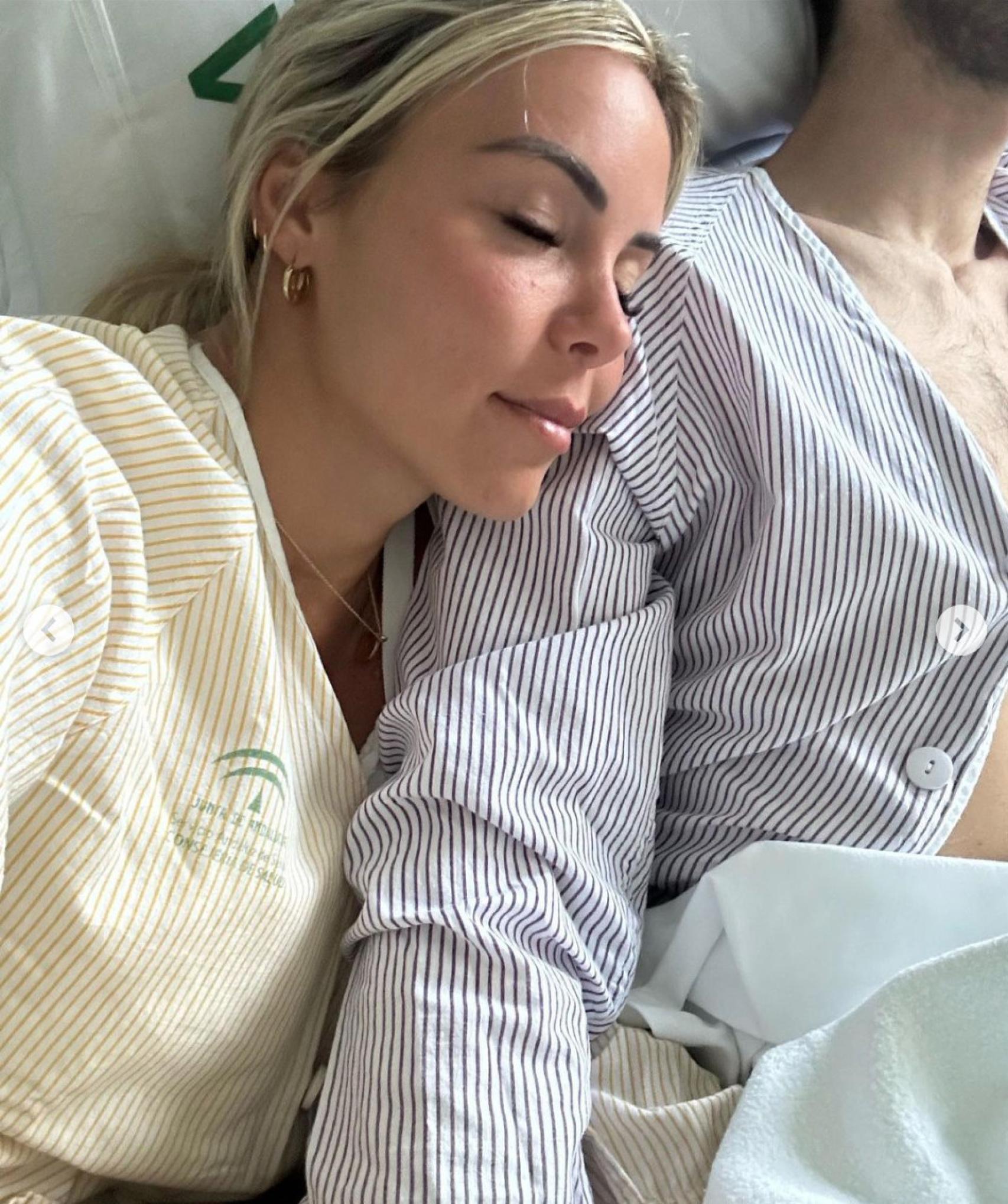 La imagen de Alba Silva y Sergio Rico en el hospital