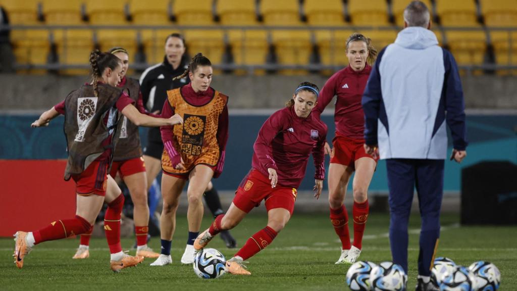 Calentamiento de España en el Mundial femenino de fútbol