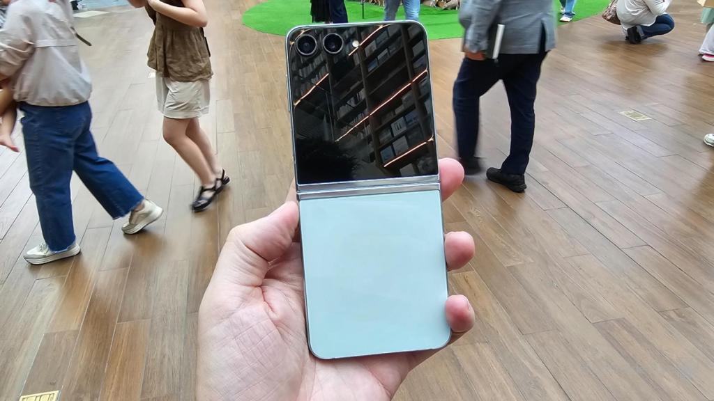 Samsung estaría listo para lanzar un plegable a menor precio