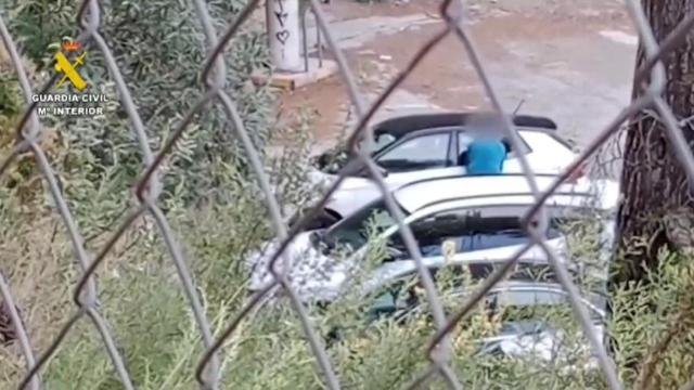 Parte de los efectos personales encontrados en la casa del supuesto ladrón.