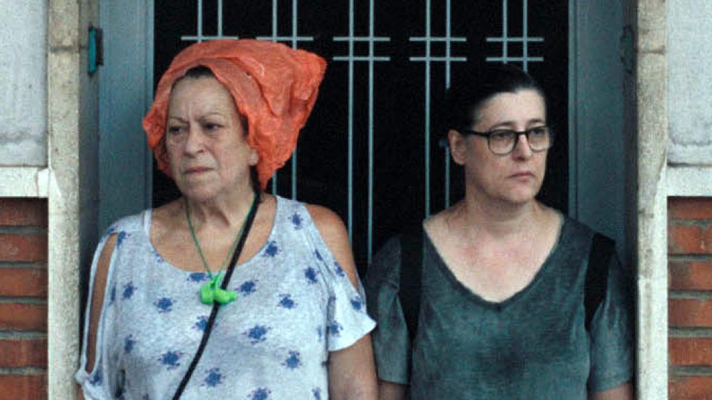 Rosario Ortega (Antonia) y María Luengo (Carmen) en 'La imatge permanent', de Laura Ferrés.