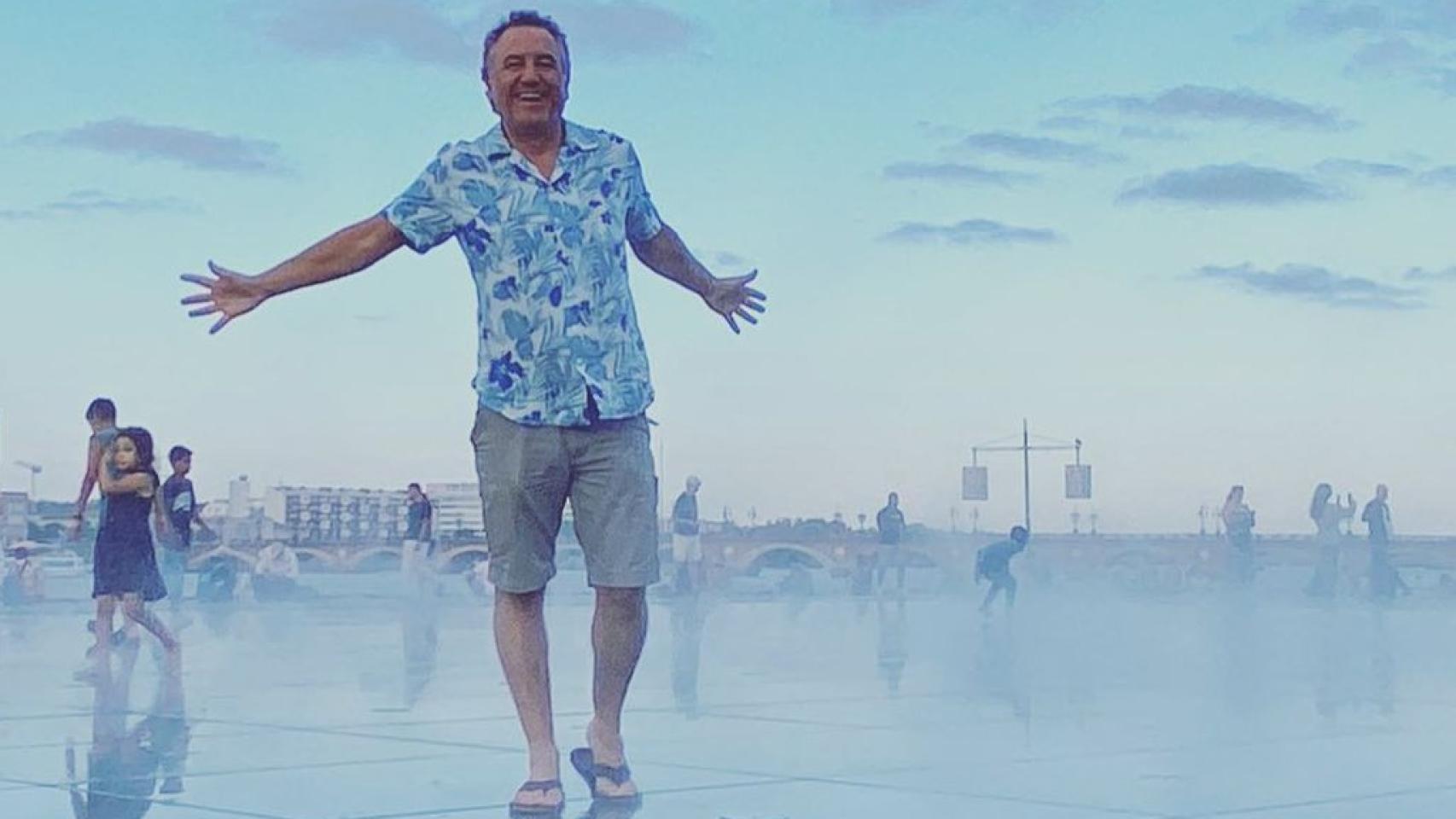 Imágenes del día: las refrescantes vacaciones de Roberto Brasero junto a su familia