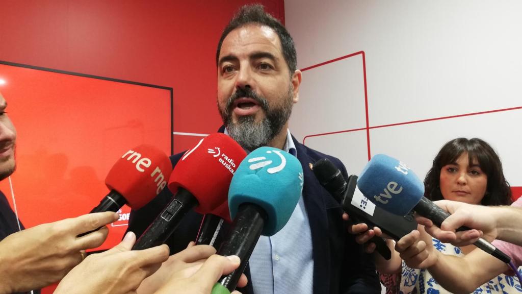 El secretario de Organización del PSN, Ramón Alzórriz