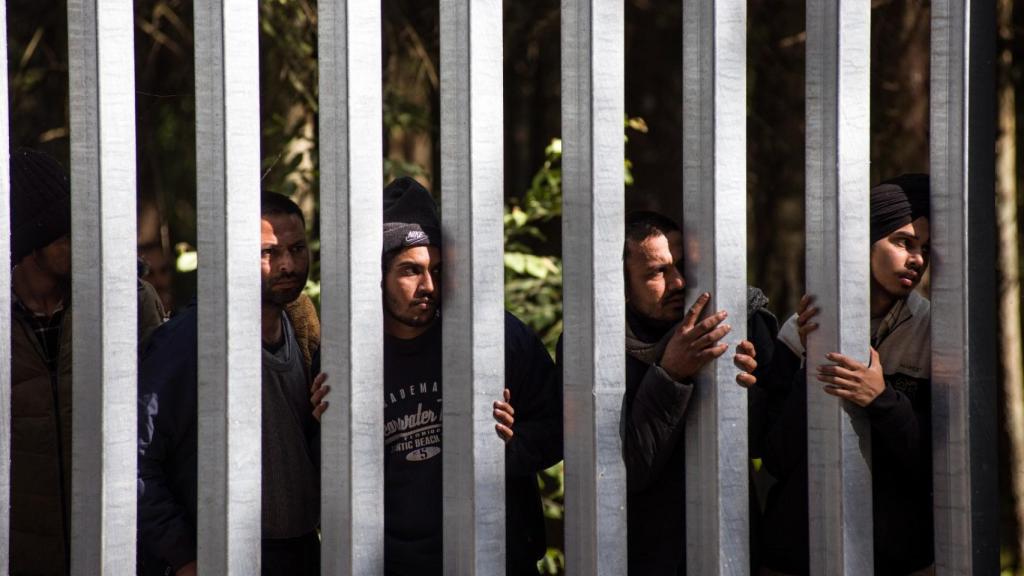 Polonia denuncia nuevos intentos violentos de migrantes de cruzar su frontera desde Bielorrusia.