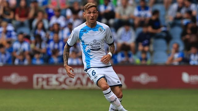Isi Gómez en un lance de un partido de la temporada pasada.