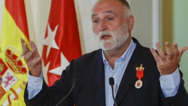 José Andrés durante el acto de recepción de la medalla de la Orden del Dos de Mayo