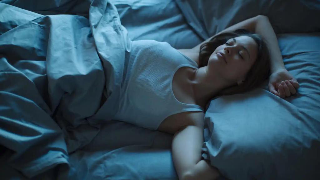 Una mujer durmiendo.