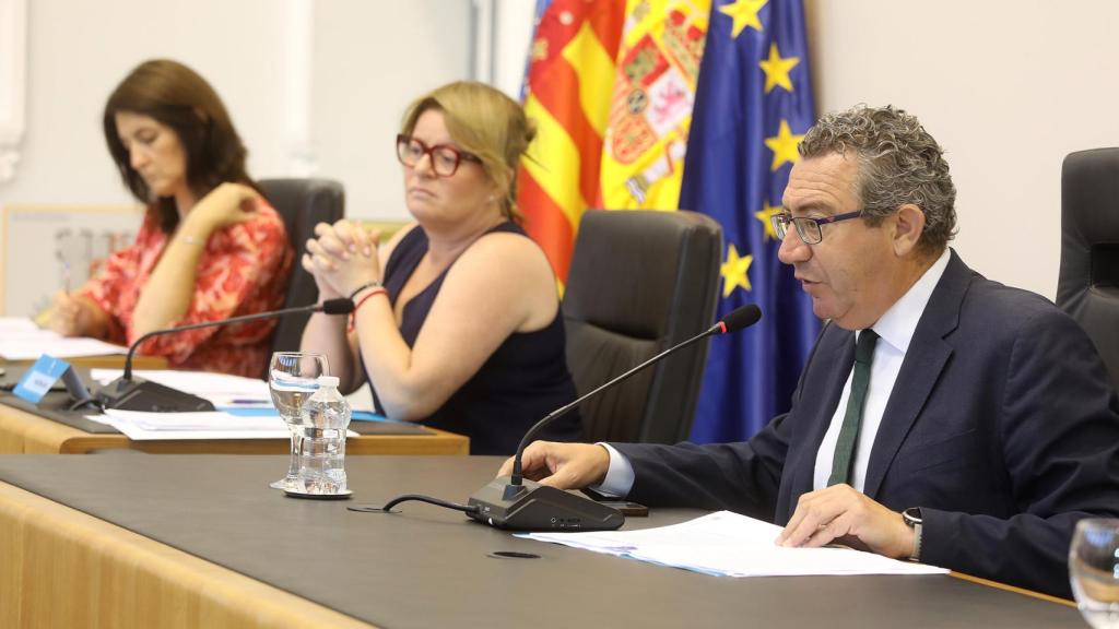 El presidente de la Diputación de Alicante, Toni Pérez (PP) durante el primer pleno de la nueva legislatura.