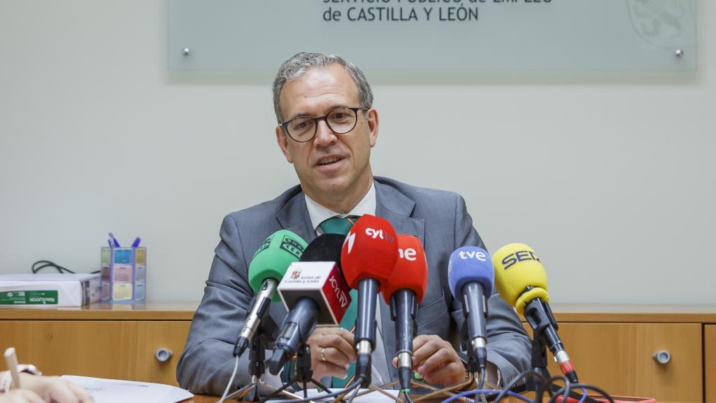 El consejero de Industria, Mariano Veganzones, durante su comparecencia de este miércoles.