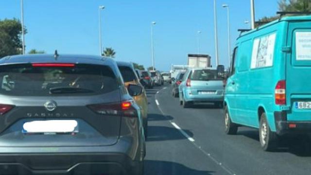 Retenciones dirección Cádiz este miércoles.