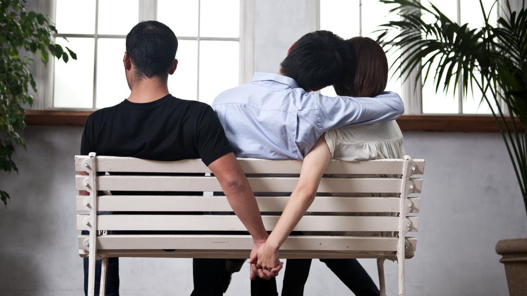 5 circunstancias en las que una persona es infiel, según la psicología.