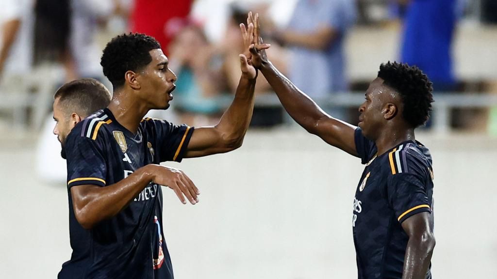 Bellingham y Vinicius celebran un gol con el Real Madrid