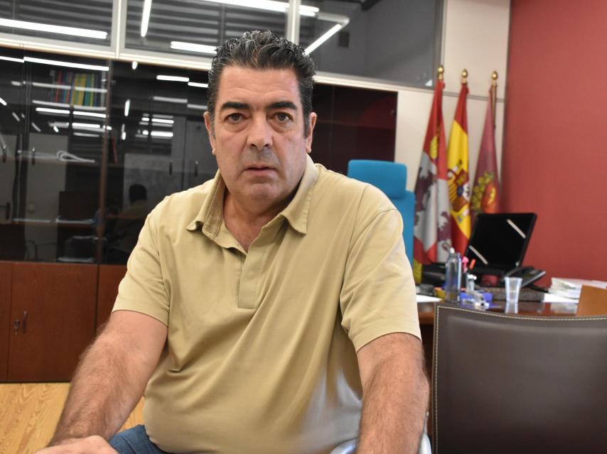 Alberto Gutiérrez Alberca atiende a EL ESPAÑOL de Castilla y León