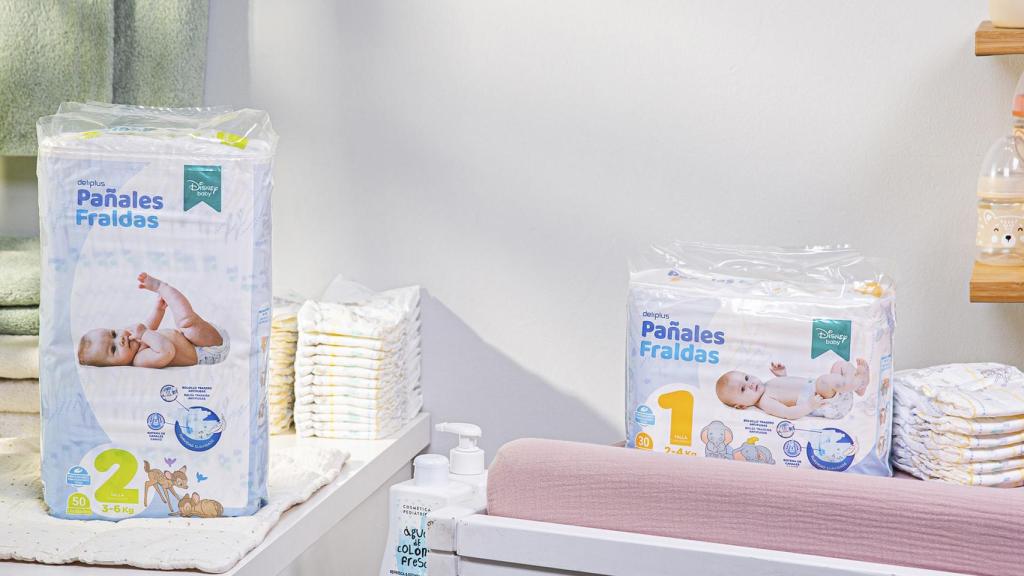 Imagen de paquetes de pañales de Deliplus, de las tallas 1 y 2, a la venta en Mercadona.