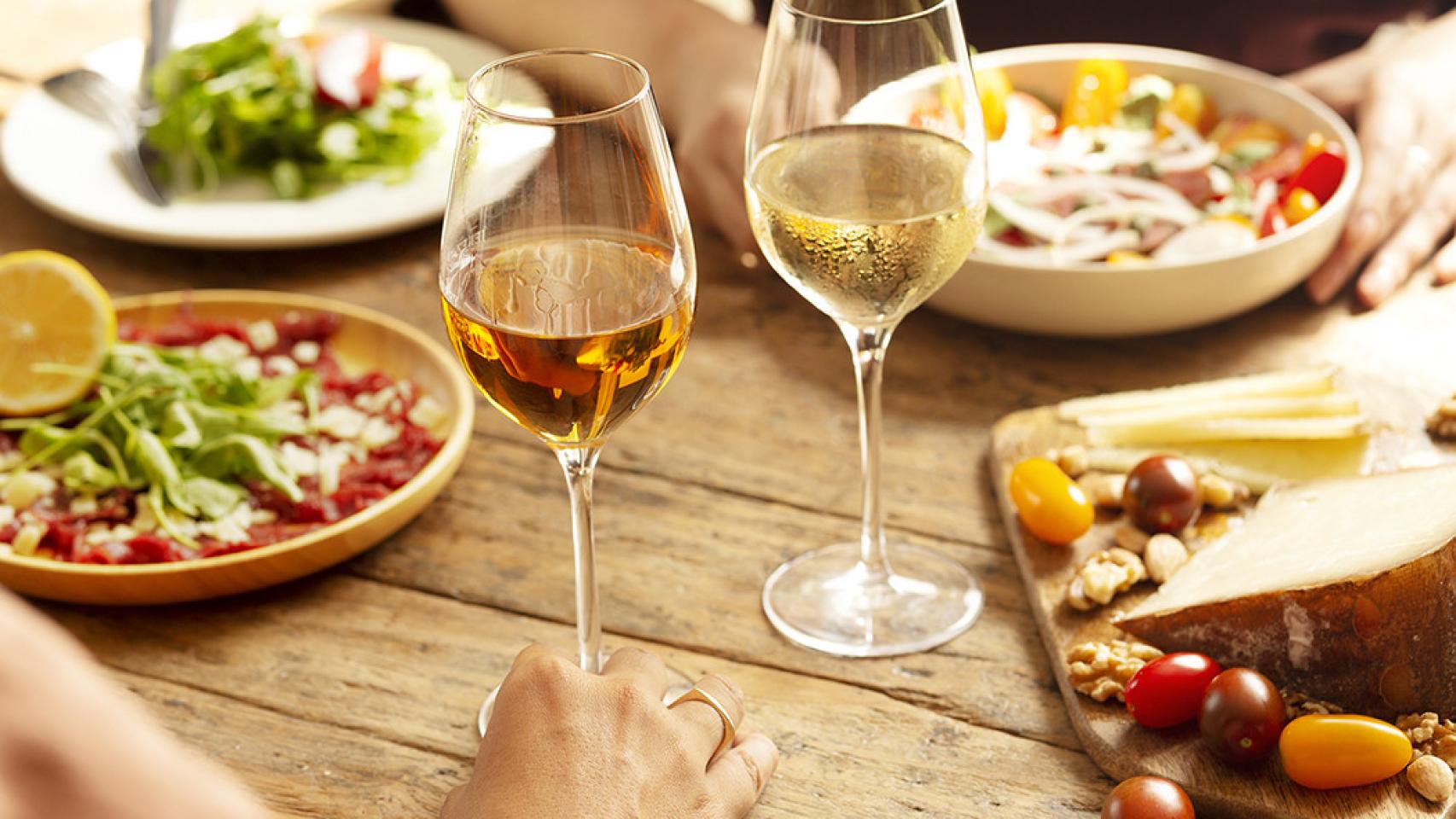Comida acompañada con vinos de Jerez.