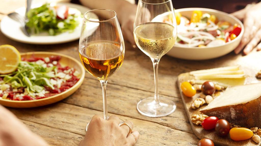 Comida acompañada con vinos de Jerez.
