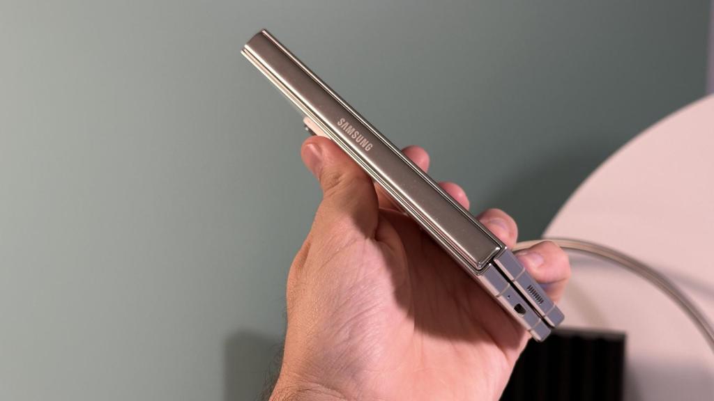 Samsung Galaxy Z Fold 5