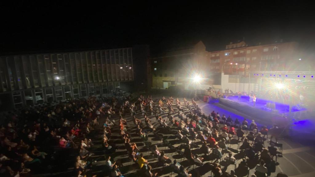 'Volatiritormes' en la plaza de España
