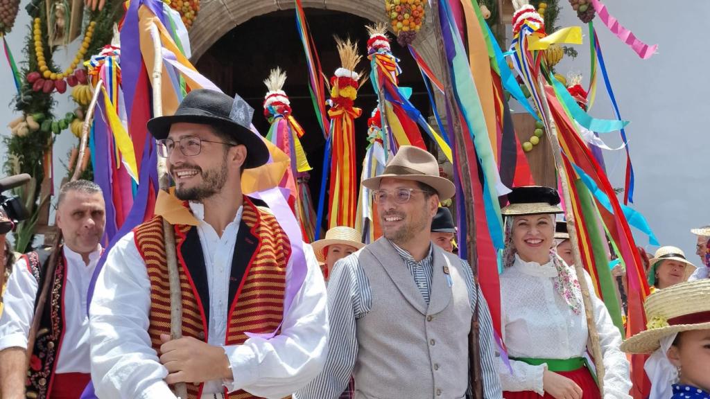 El alcalde y algunos concejales en la Romería de San Isidro Ladrador.