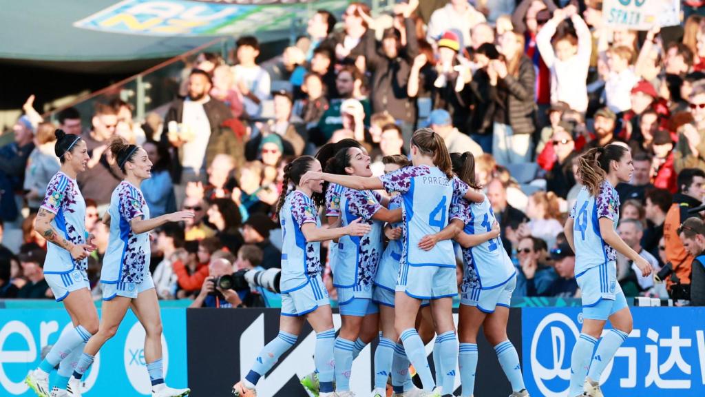 Las futbolistas de España celebran un gol ante Suiza en los octavos de final del Mundial femenino