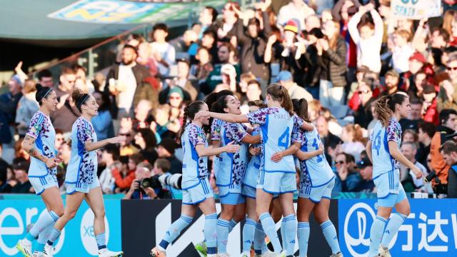 Las futbolistas de España celebran un gol ante Suiza en los octavos de final del Mundial femenino