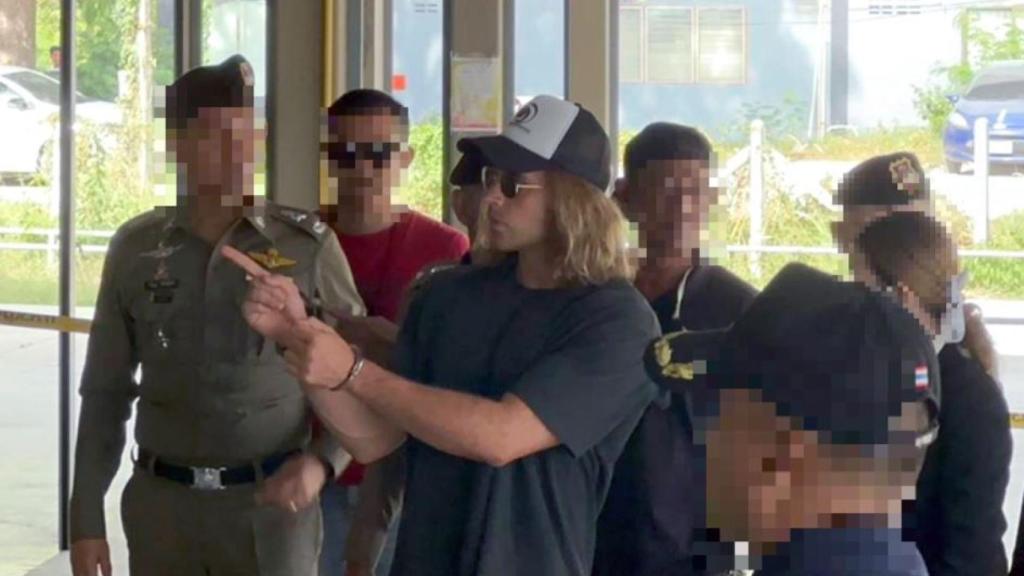 Daniel Sancho durante la recreación del asesinato, este domingo día 6.