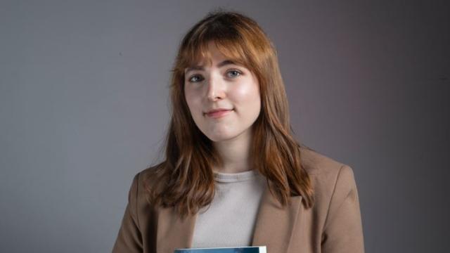 Raquel Brune, escritora y creadora de contenido.