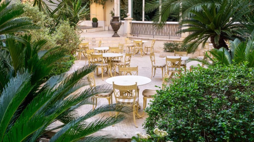 El jardín del InterContinental Madrid, ubicado en el paseo de la Castellana.