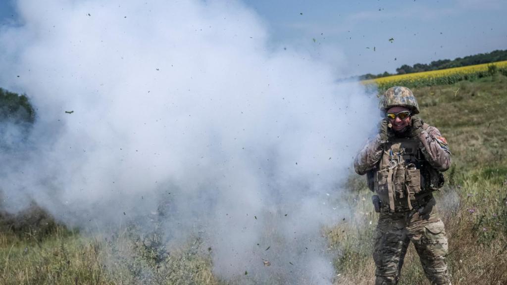 Un entrenamiento de la 128ª brigada de defensa territorial separada de las Fuerzas Armadas de Ucrania.