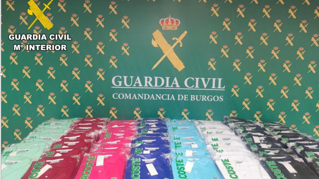 Ropa falsificada e incautada por la Guardia Civil