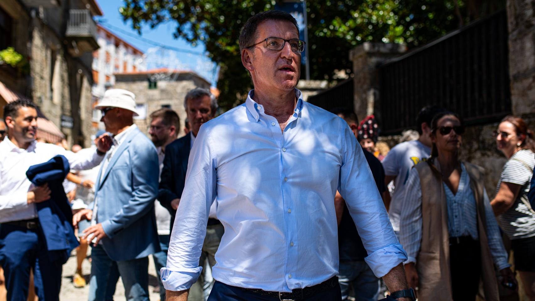 Alberto Núñez Feijóo, líder del PP, en la Festa do Albariño de Cambados, Pontevedra.