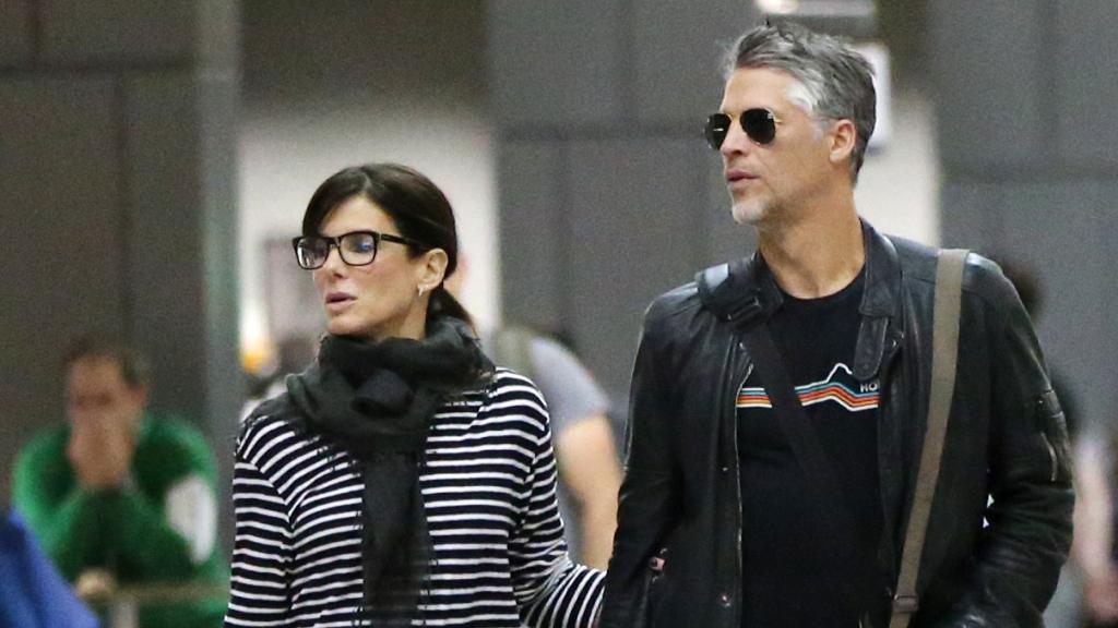 Sandra Bullock y Bryan Randall en Los Ángeles. Foto de 2016.