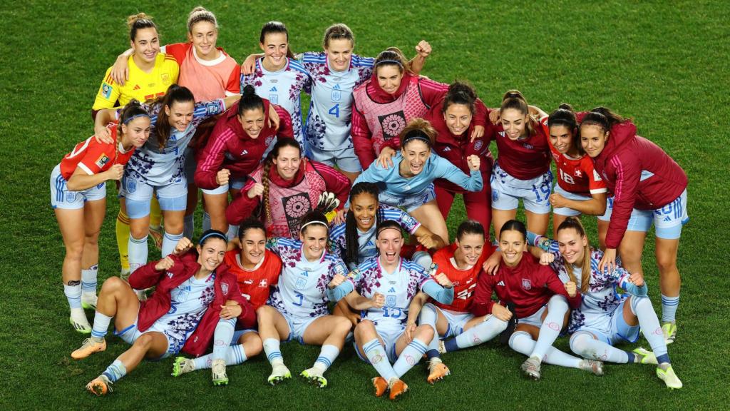 Las jugadoras de la selección española celebran su victoria frente a Suiza.